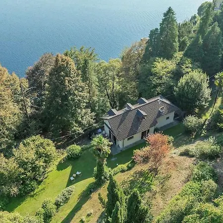 בית נופש Casa Giuliana Casa Con Giardino Privato *